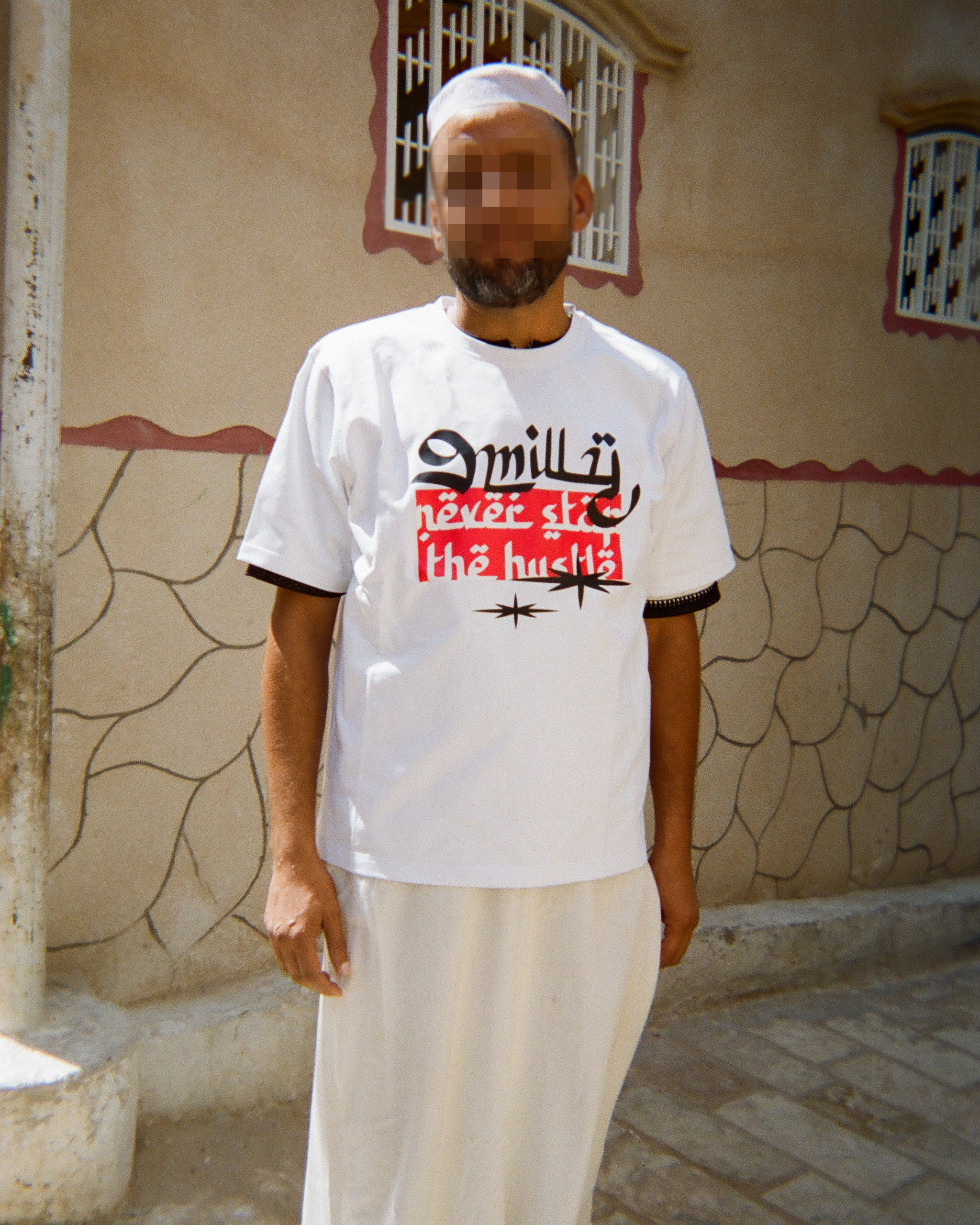 T-shirt biały arabic